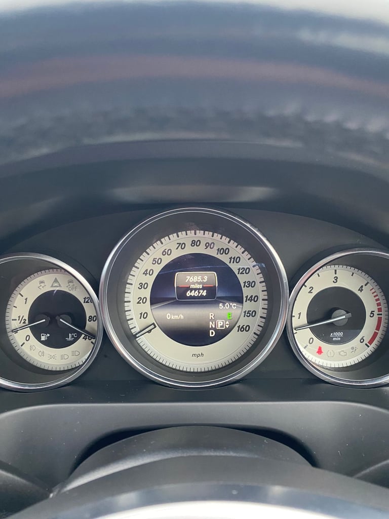 Gorgeous 2014 Merc E350D 3.0L Coupe, 2d, AMG Sport, Automatic, Pan Roof, Heated Seats