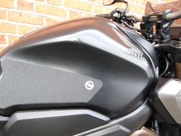 HONDA CB 650 R FANTASTIC CONDITION , FULL HONDA HISTORY, GB RACING COVERS, 2021