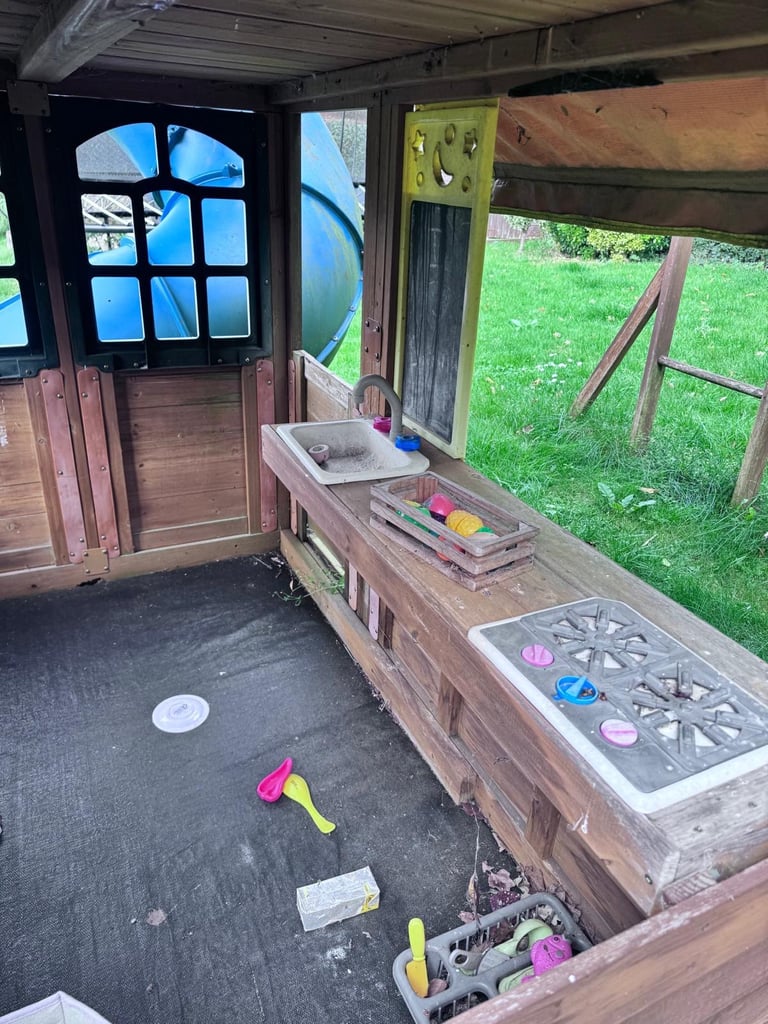 Children’s playset swing slide curly side etc