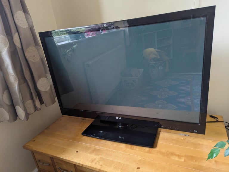 42 inch LG plasma TV 