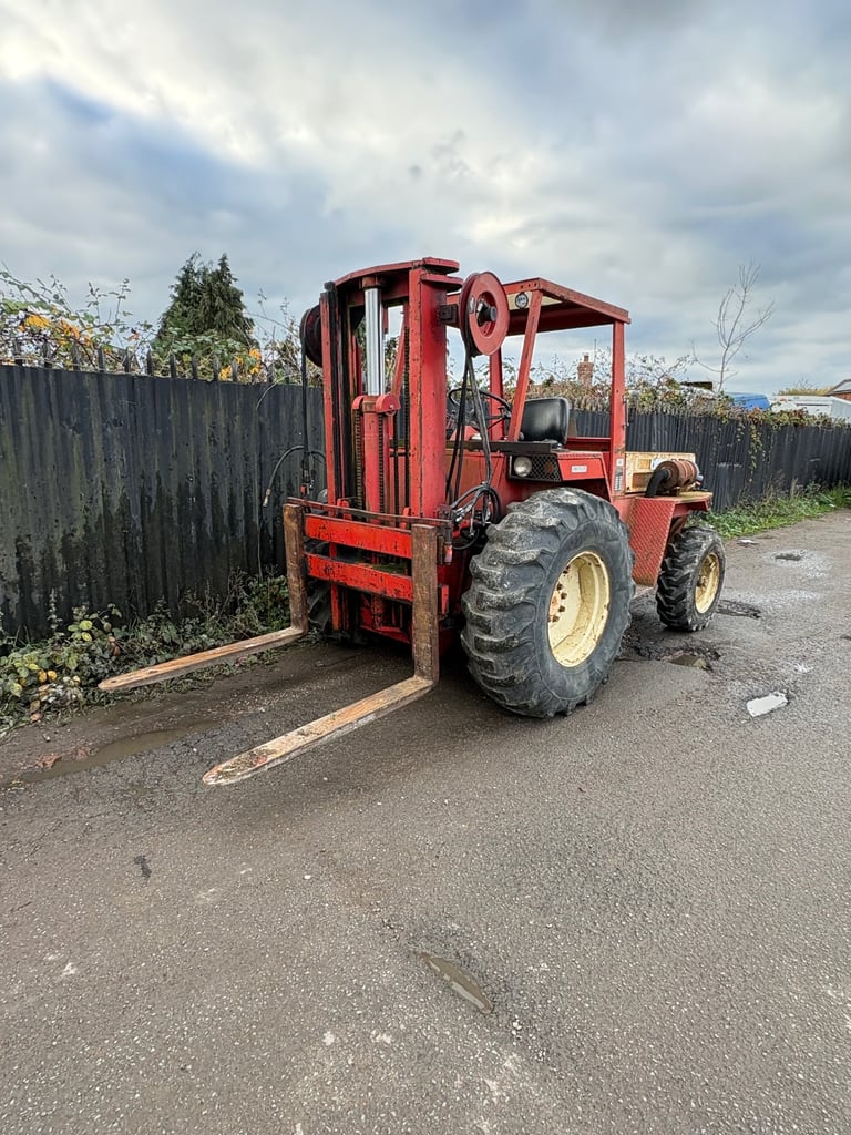 Manitou MB25P terrain forklift 