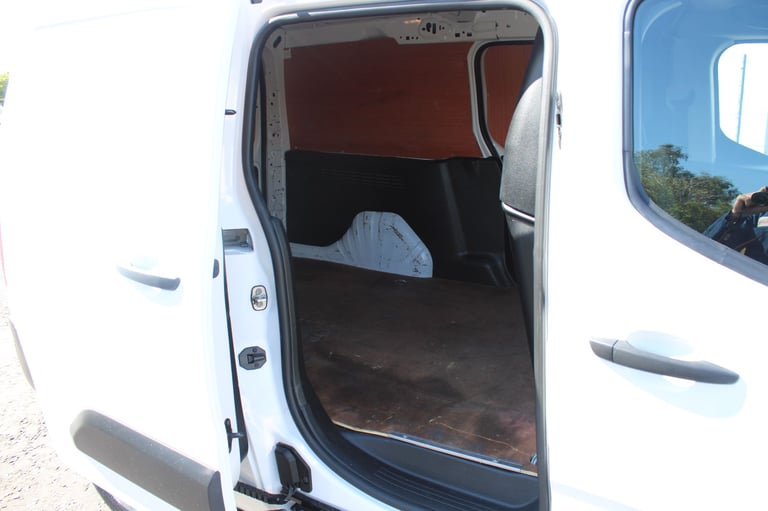 CITROEN BERLINGO 1.5 ENTERPRISE PRO XL 2022.Bluetooth,Air Con,Cruise,DAB,Park Sensors,Ulez Compliant