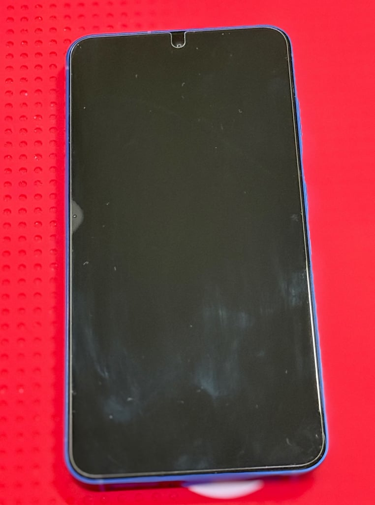 SAMSUNG S25 UNLOCK 128GB LIKE NEW PHONE ONLY NO BOX COMES WITH SHOP WARRANTY AND RECEIPT 🧾 