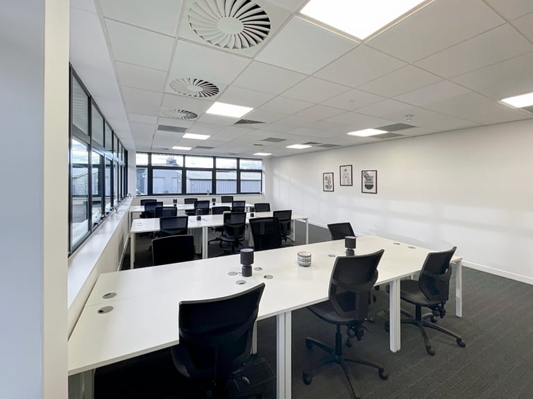 Huntingdon - PE29 6FN, Find office space in HQ Huntingdon, Redshank House for 4 people