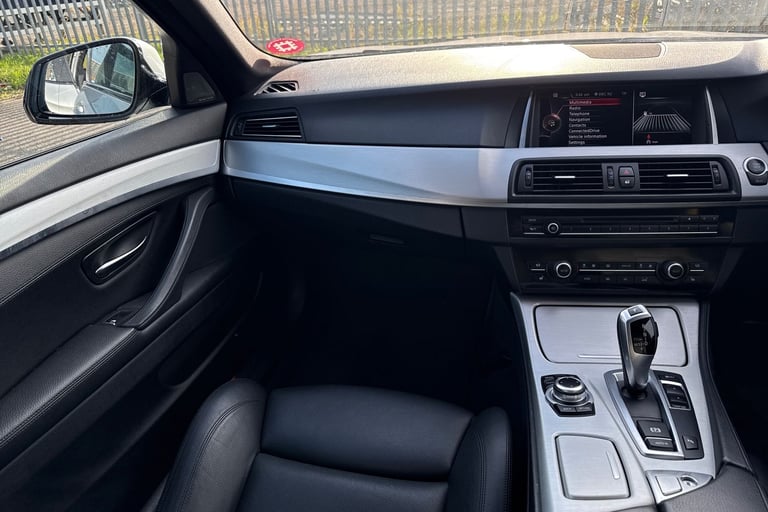 2016 BMW 5 Series 3.0 535d M Sport Touring Auto Euro 6 (s/s) 5dr Estate DIESEL Automatic