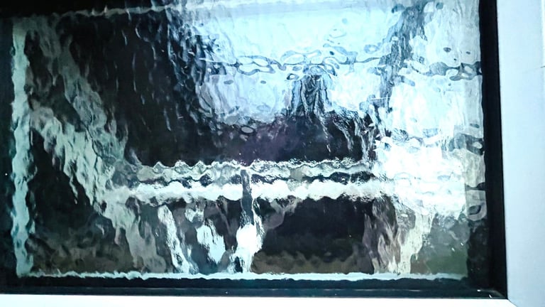 H 117 x W 123 cm - ex SHOWROOM ALUMINIUM DOUBLE GLAZED WINDOW BY ORIGIN - OBSCURE GLASS (REF: SK24)