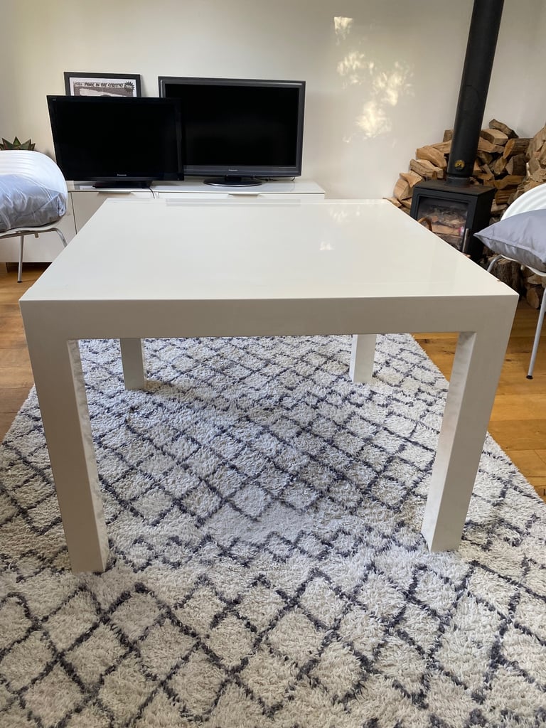 image for White Gloss Made Com Bramante extending Dining Table