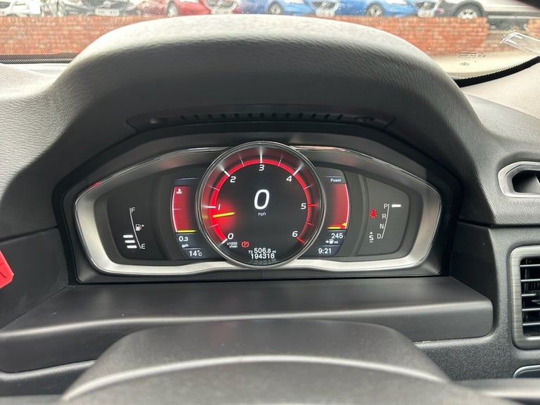 2014 Volvo XC70 D5 [215] SE Lux 5dr AWD Geartronic ESTATE DIESEL Automatic