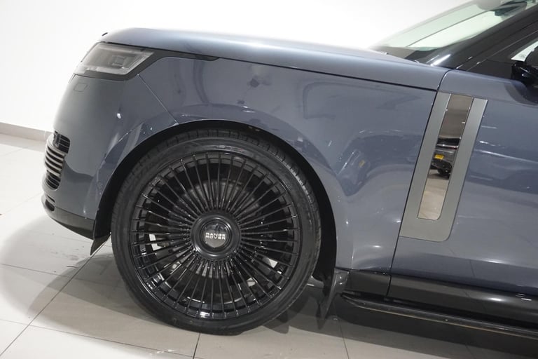 2023 Land Rover Range Rover 3.0 P550e 38.2kWh SV SUV 5dr Petrol Plug-in Hybrid Auto 4WD Euro 6 (s...