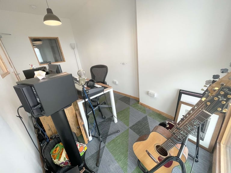 Music Studio | Soundproof room | Podcast | Creative Space | Office In Leyton E10
