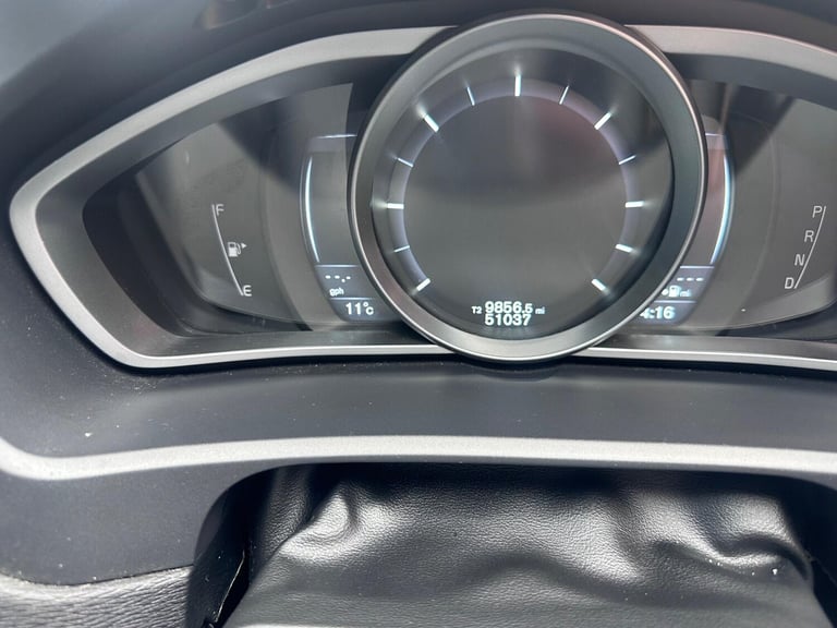 2015 Volvo V40 1.6 D2 R-Design Lux Powershift Euro 5 (s/s) 5dr HATCHBACK Diesel Automatic