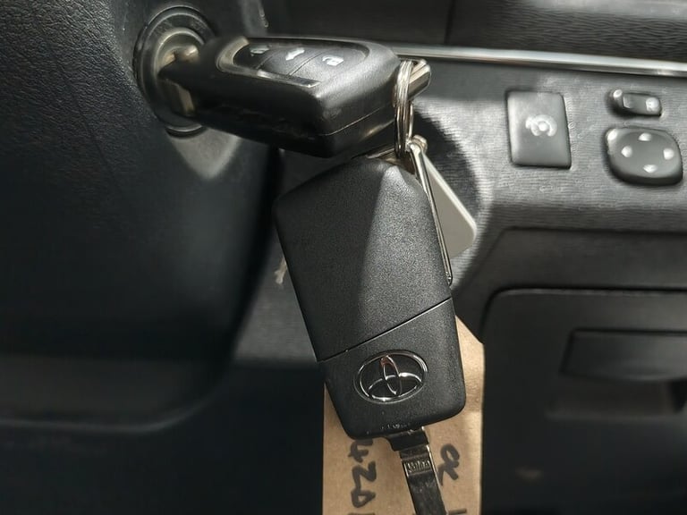 2014 Toyota Avensis D-4D Icon Business Edition Saloon Diesel Manual