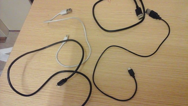 image for 4 x charging cables - I think for Kindle