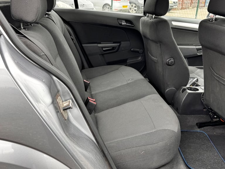 2009 Vauxhall Astra 1.6i 16V Club [115] 5dr HATCHBACK PETROL Manual
