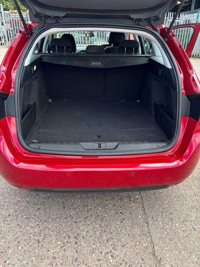 Peugeot Estate, 308 Access SW Blue HDI, Estate, 2016, Manual, 1560 (cc), 5 doors