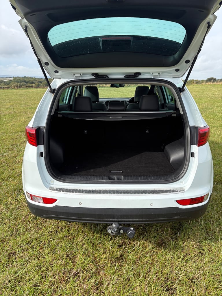 Kia, SPORTAGE, Estate, 2017, Manual, 1995 (cc), 5 doors