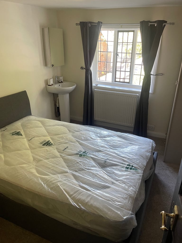 Room to rent 