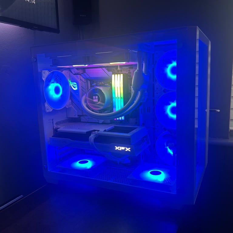 Custom High end gaming pc, AMD, ROG, rtx 9060 XT 16gb, 2TB Samsung 990 evo, 64gb memory 