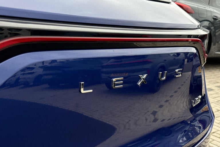 2024 Lexus LBX 1.5 VVT-iE Takumi SUV 5dr Petrol Hybrid E-CVT Euro 6 (s/s) (136 ps) SUV PETROL/ELE...