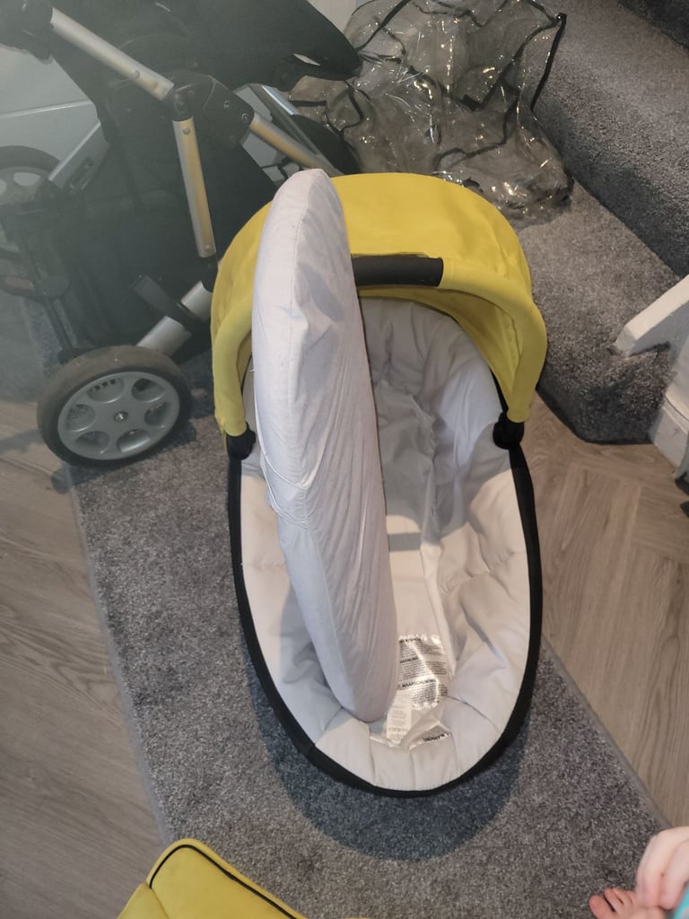 Mamas & Papas pram & bassinet 