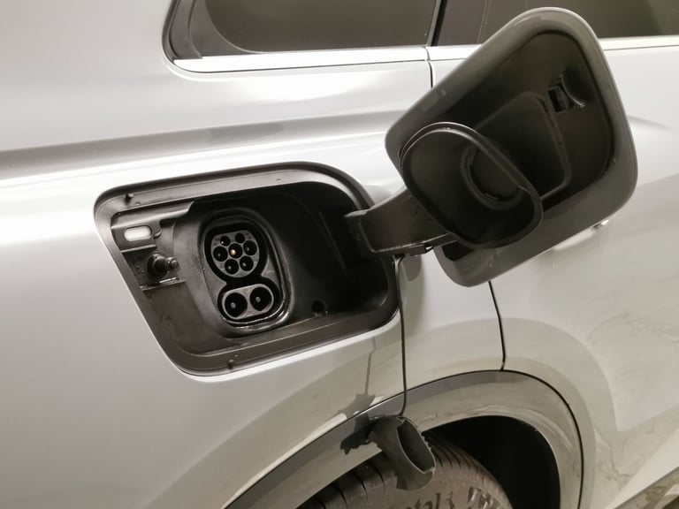 2021 Audi Q4 e-tron 40 S line SUV 5dr Electric Auto 82kWh (204 ps) - BLUETOOTH - CRUISE - SPEED S...