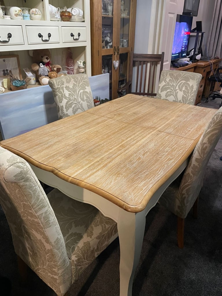 Oak Furniture Land Table with 6 chairs and Sideboard Unit