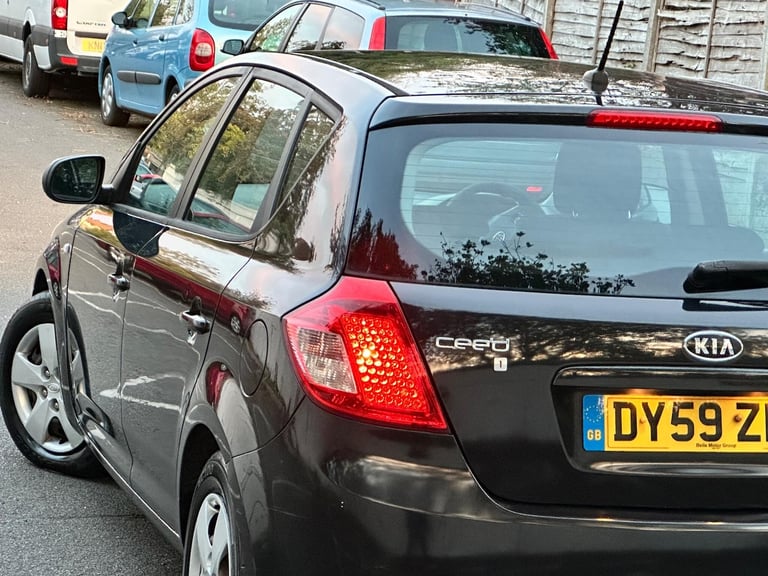 2010 Kia Ceed 1.6 1 Auto Euro 4 5dr HATCHBACK Petrol Automatic