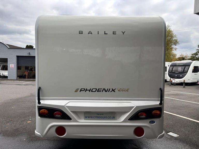 2019 Bailey Phoenix Vogue 642 SE Fixed Beds, End Washroom, 12 Months Warranty