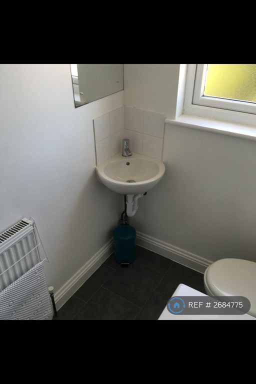 6 bedroom house in Penarth Road, Falmouth, TR11 (6 bed) (#2684775)