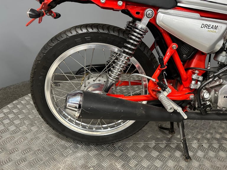 Honda Dream 50 Cafe Racer 