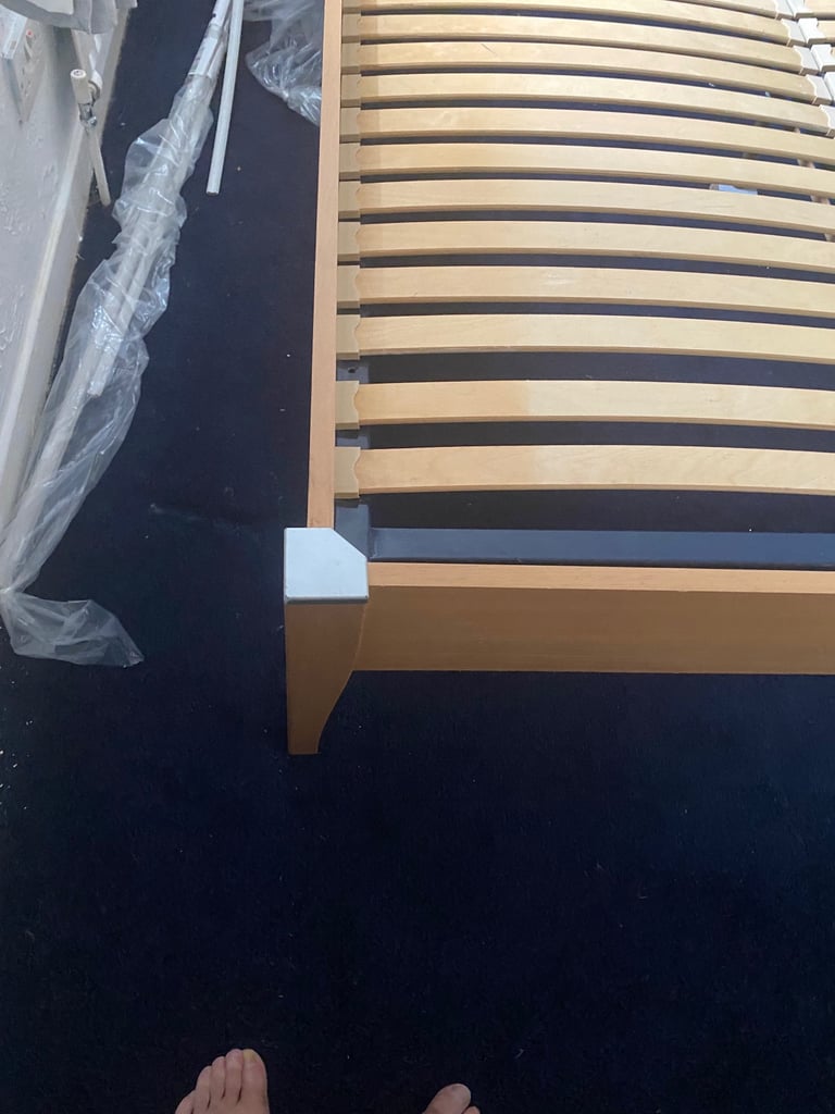 King size bed 