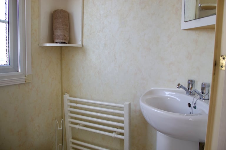 STATIC CARAVAN / HOME 