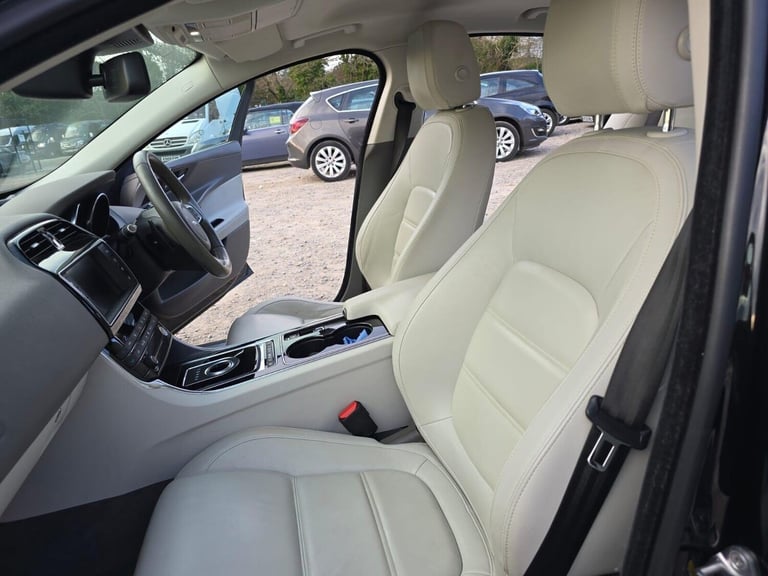 2016 Jaguar XE 2.0d Prestige Auto Euro 6 (s/s) 4dr Saloon Diesel Automatic