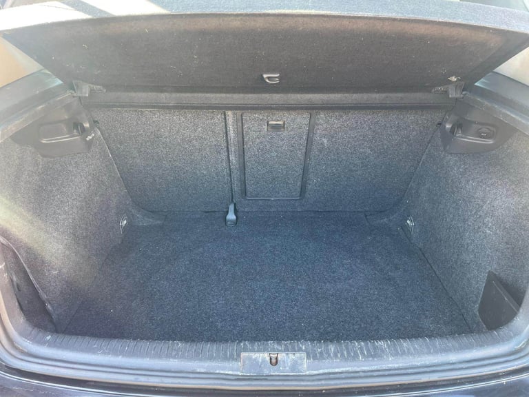 Volkswagen, GOLF, Hatchback, 2004, Manual, 1896 (cc), 5 doors