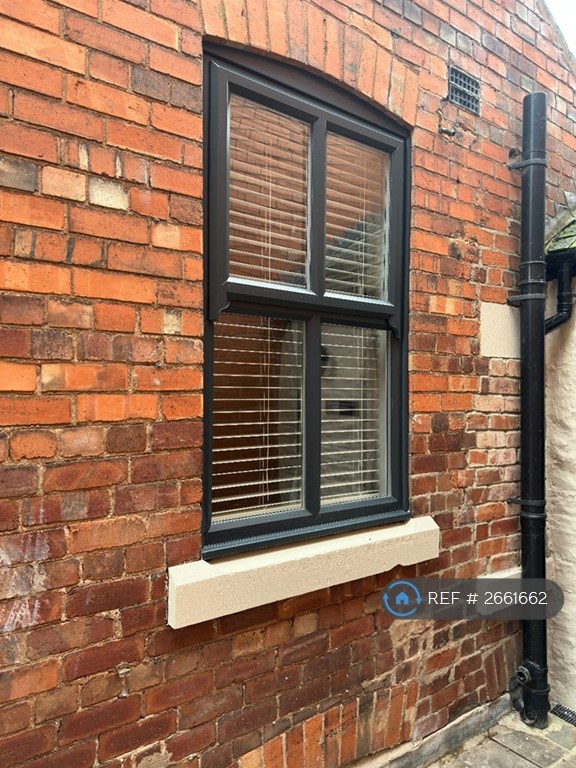 3 bedroom flat in High Street, Whitwell, Worksop, S80 (3 bed) (#2661662)