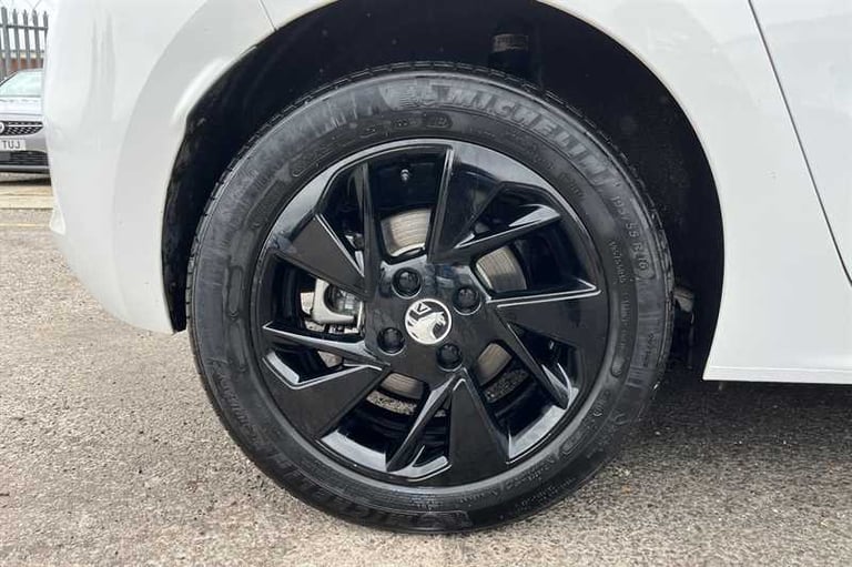 2025 Vauxhall Corsa 50kWh Yes Hatchback 5dr Electric Auto (136 ps) Hatchback Electric Automatic