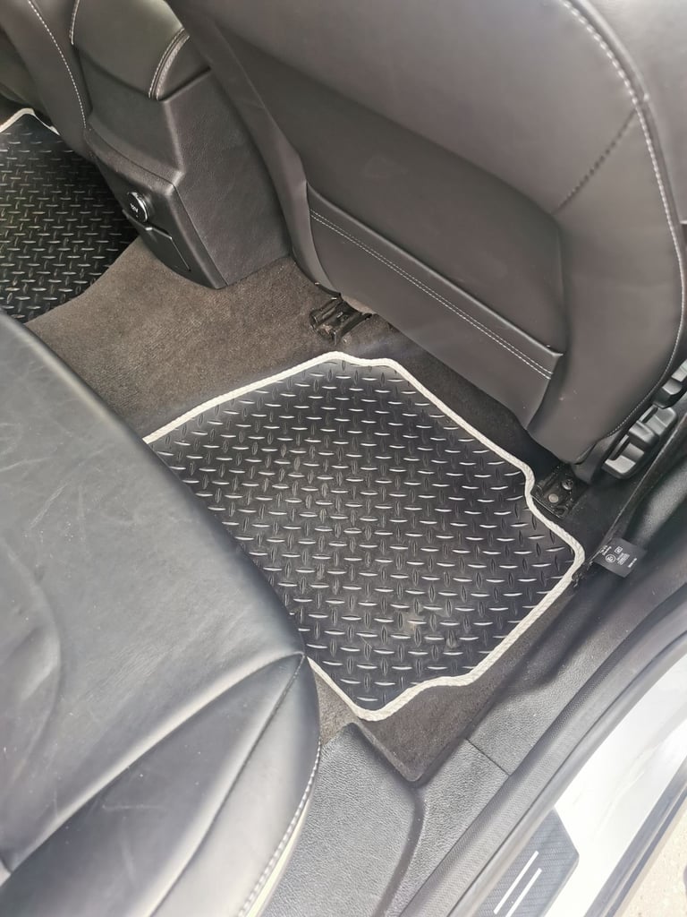 Ford, MONDEO, Hatchback, 2013, Manual, 1997 (cc), 5 doors