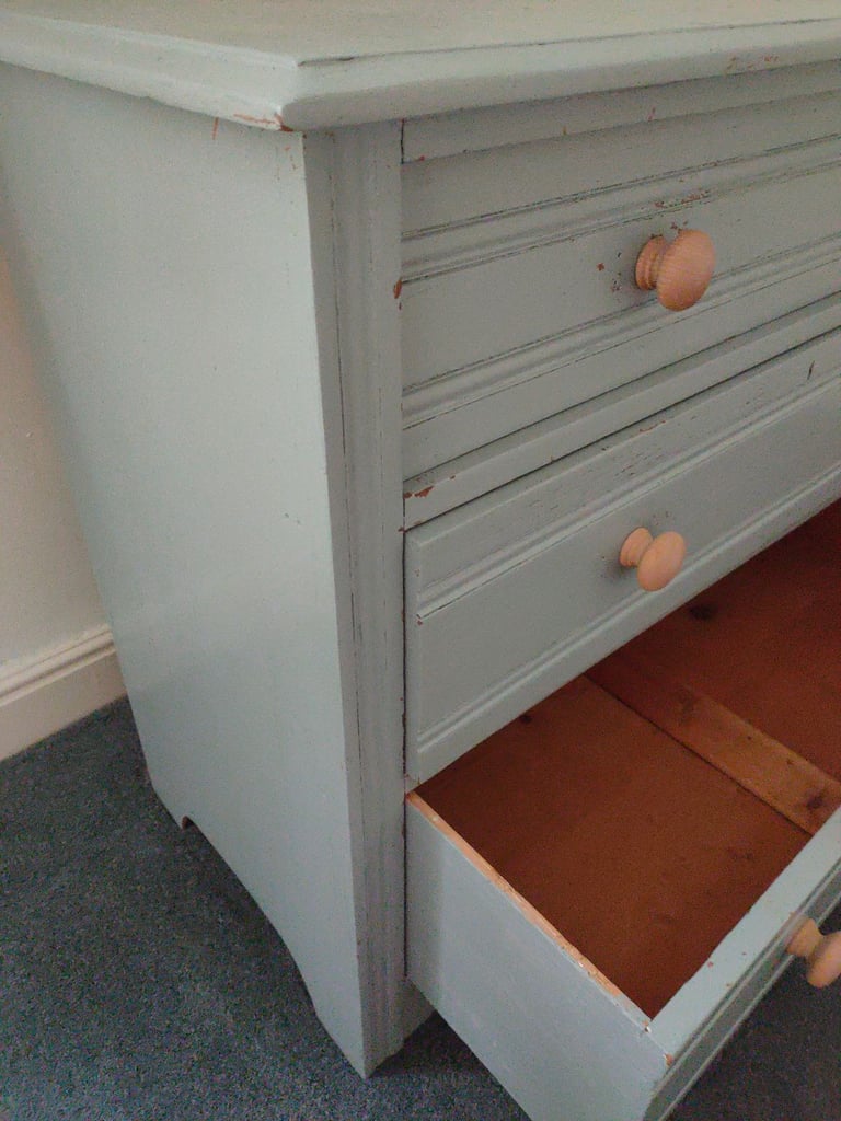  up cycled chest of drawers 