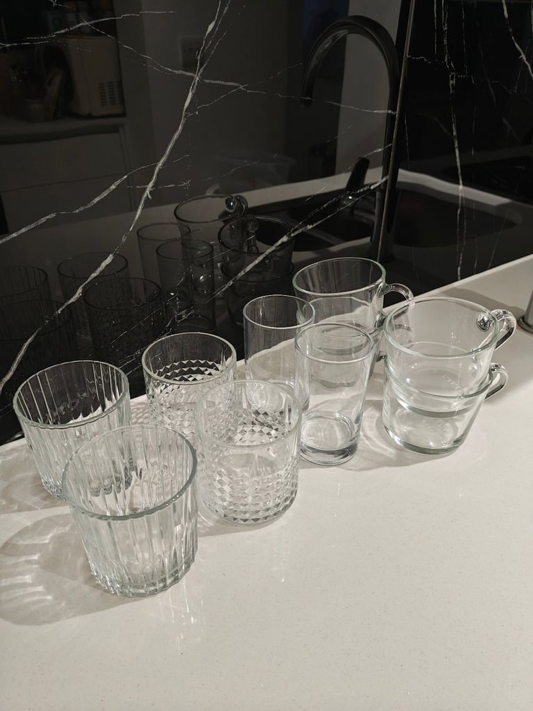 image for 10 drinking glasses 