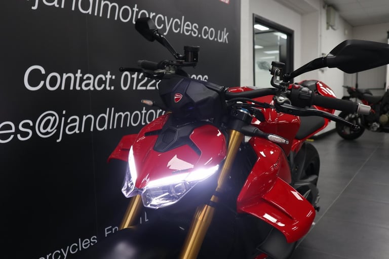 Ducati Streetfighter V4S 25 Model Year. Approved Used