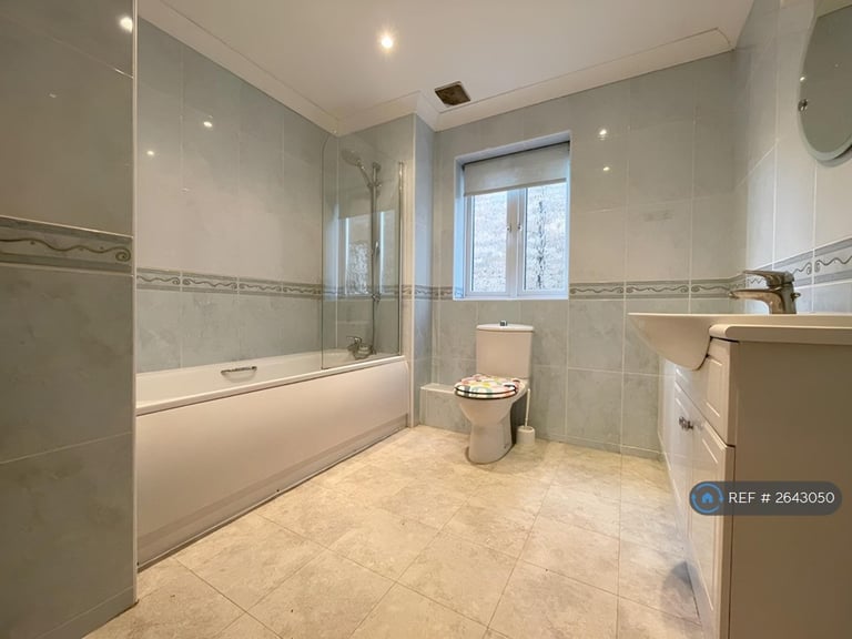 5 bedroom house in Willowmead Close, Runcton, Chichester, PO20 (5 bed) (#2643050)