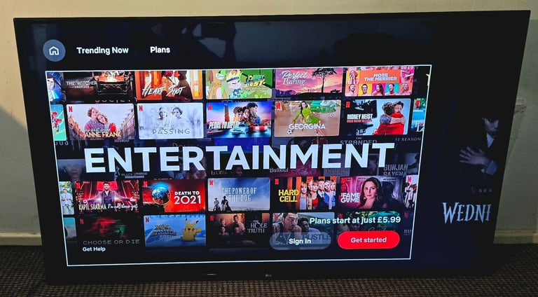 Smart TV LG 4k UHD 65 inch Fully Working order NO STAND 