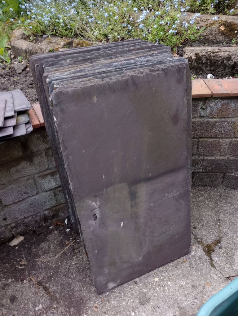 image for About 90 Unused but Old Roof Flat Tiles (mostly 31 x 61.5cm)