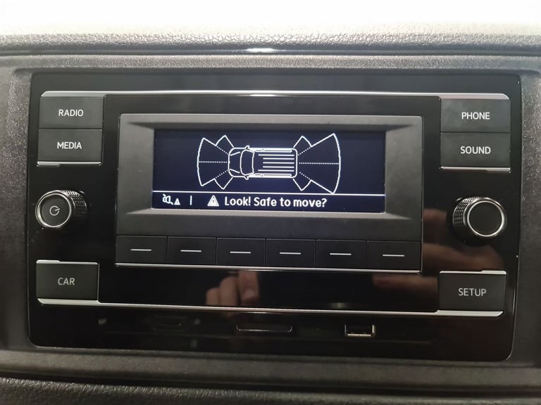 VOLKSWAGEN CRAFTER 2.0 TDI CR30 STARTLINE P/V FWD H/R 102 BHP MWB DIESEL