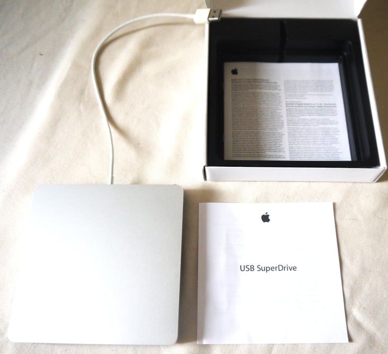 Apple USB Superdrive External CD/DVD drive