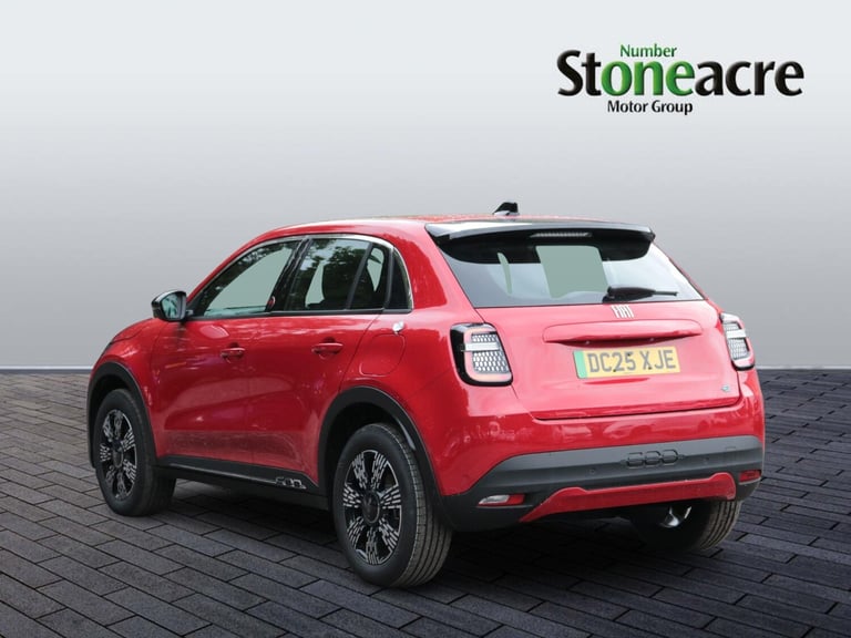 2025 Fiat 600 Fiat 600e (red) 54kwh 154hp HATCHBACK Electric Automatic