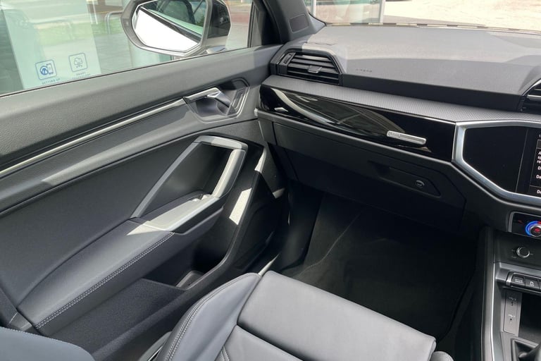 2025 Audi Q3 1.5 TFSI CoD 35 Black Edition SUV 5dr Petrol S Tronic Euro 6 (s/s) (150 ps) ESTATE P...