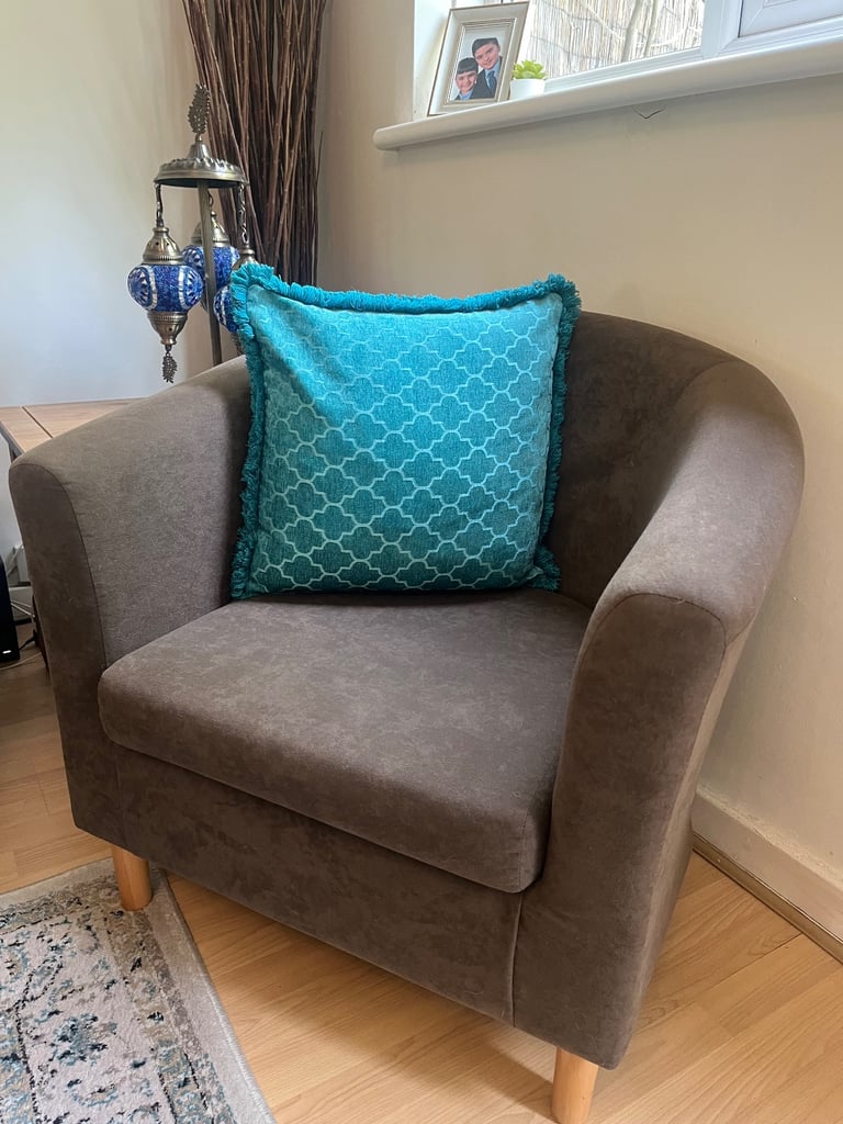 Immaculate Brown Velvet Plush Tub Chair Armchair