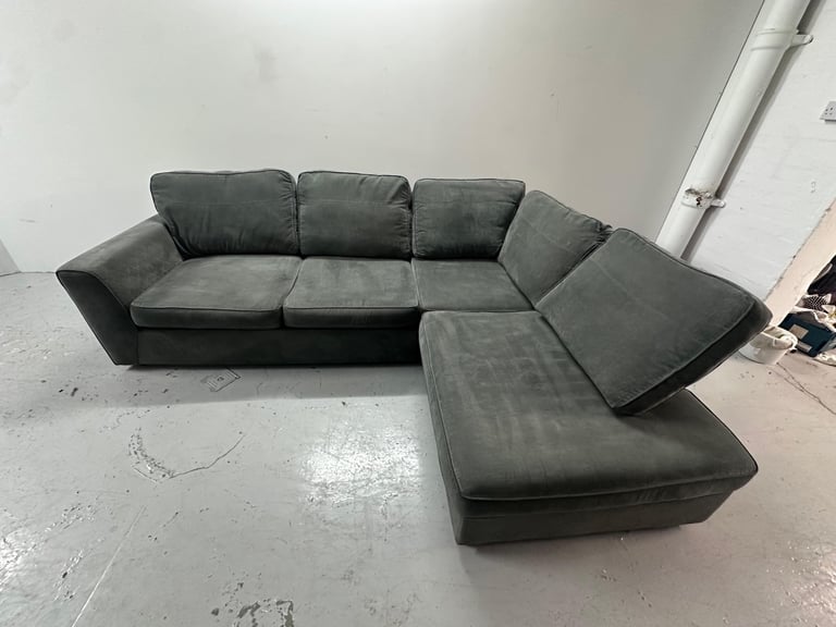 Lovely DFS ORKA RIGHT CORNER SOFA- Delivery option