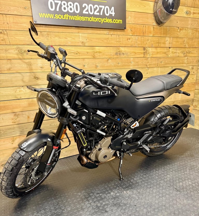 Husqvarna SVARTPILEN 401 / 2022 (72) model / JUST 447 MILES